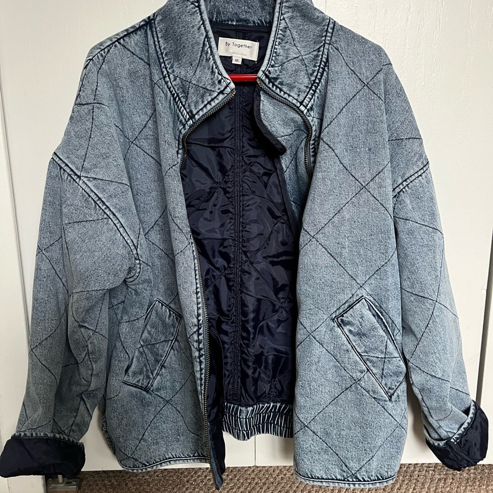 VICI denim quilted jacket. Size medium.